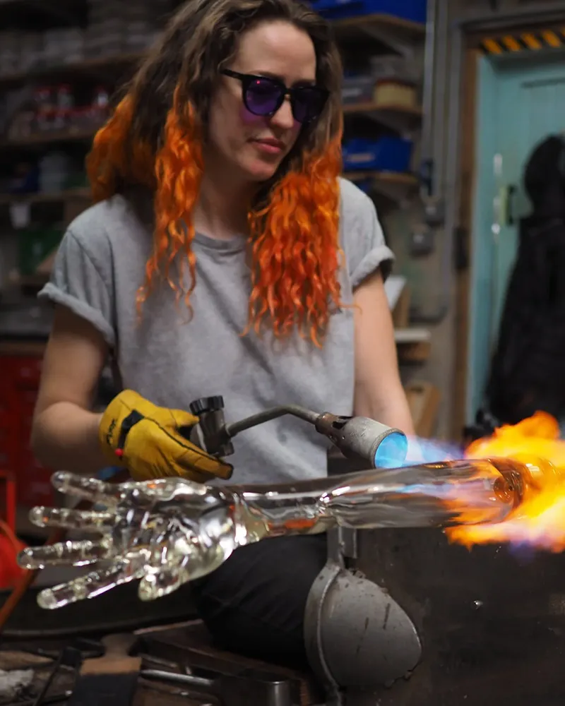 Sadhbh Mowlds, glass artist