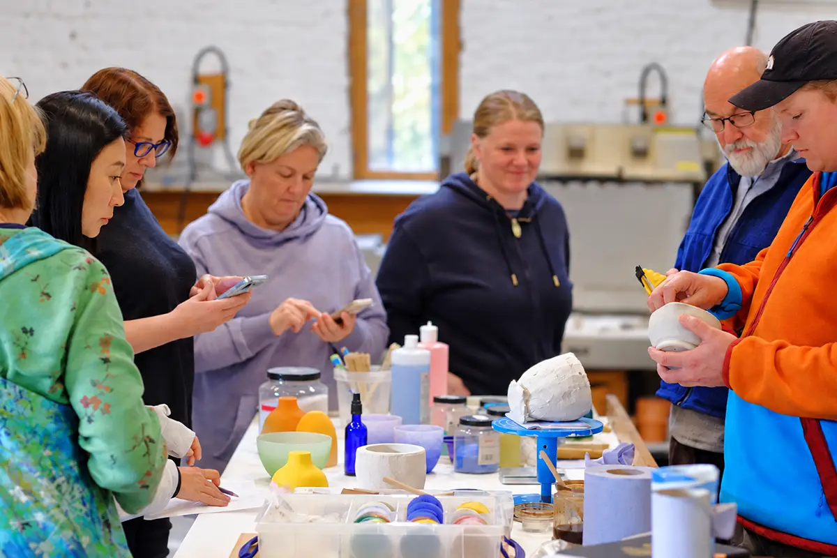 Joshua Kerley teaching a Pate de Verre glass course at The Glass Hub