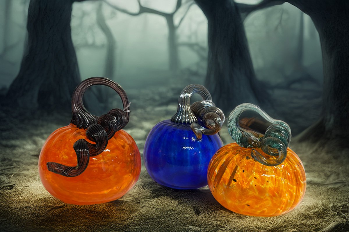 glassblowing halloween pumpkins